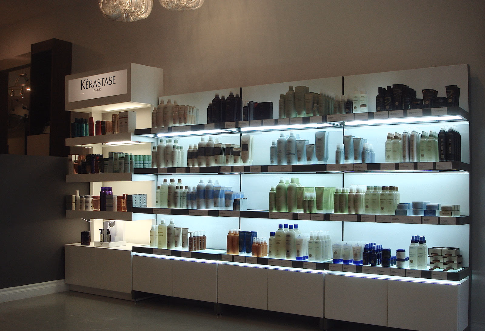 Salon interior, Pasadena